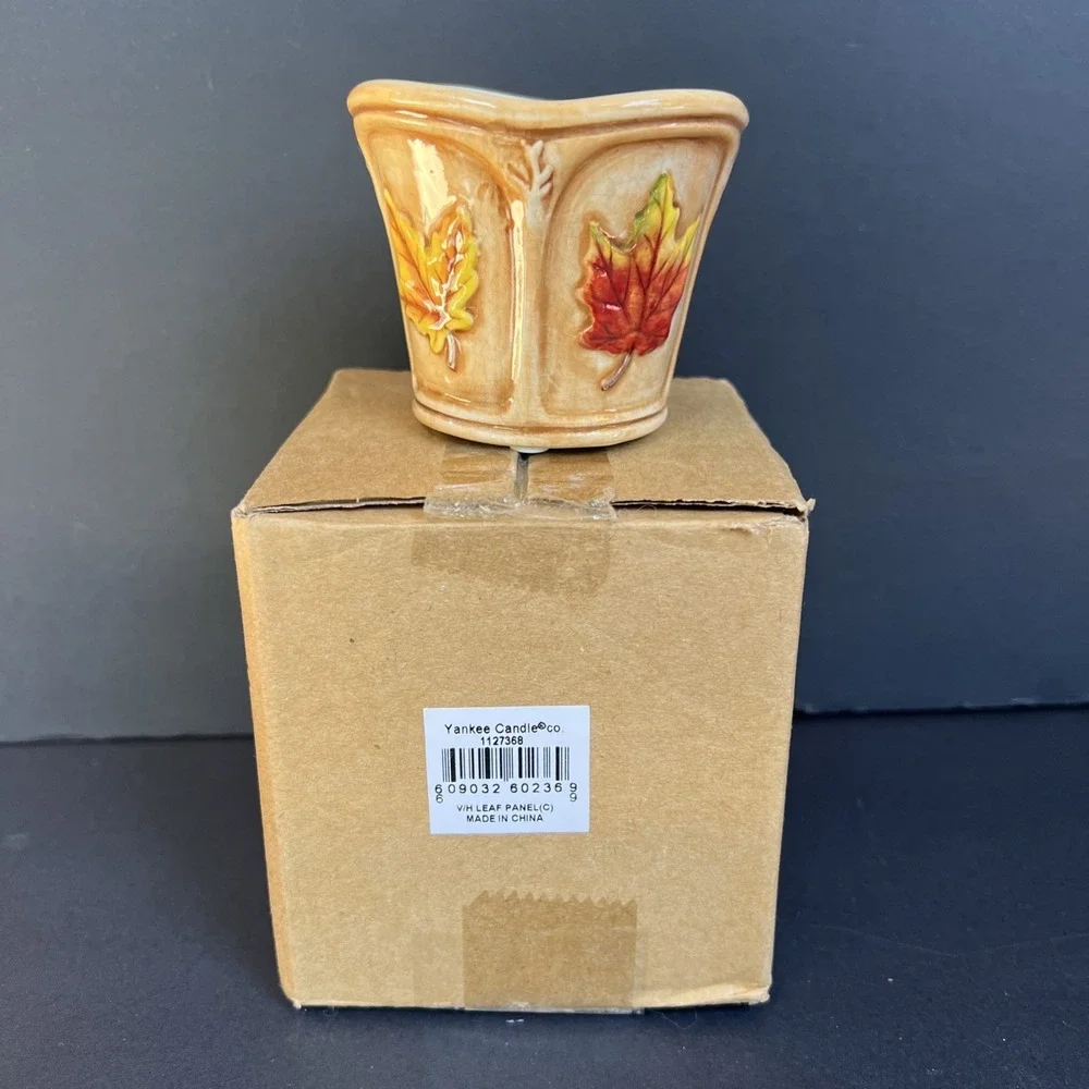 VTG Retired Yankee Candle Fall Autumn Leaves Votive Candle Holder Leaf Panel NIB